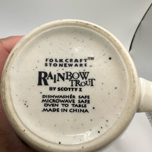 Large Fly Fishing Mug Folkcraft Stoneware - Picture 3 of 4